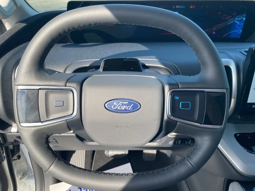 New 2026 Star White Metallic Tri-Coat Ford Active image 17