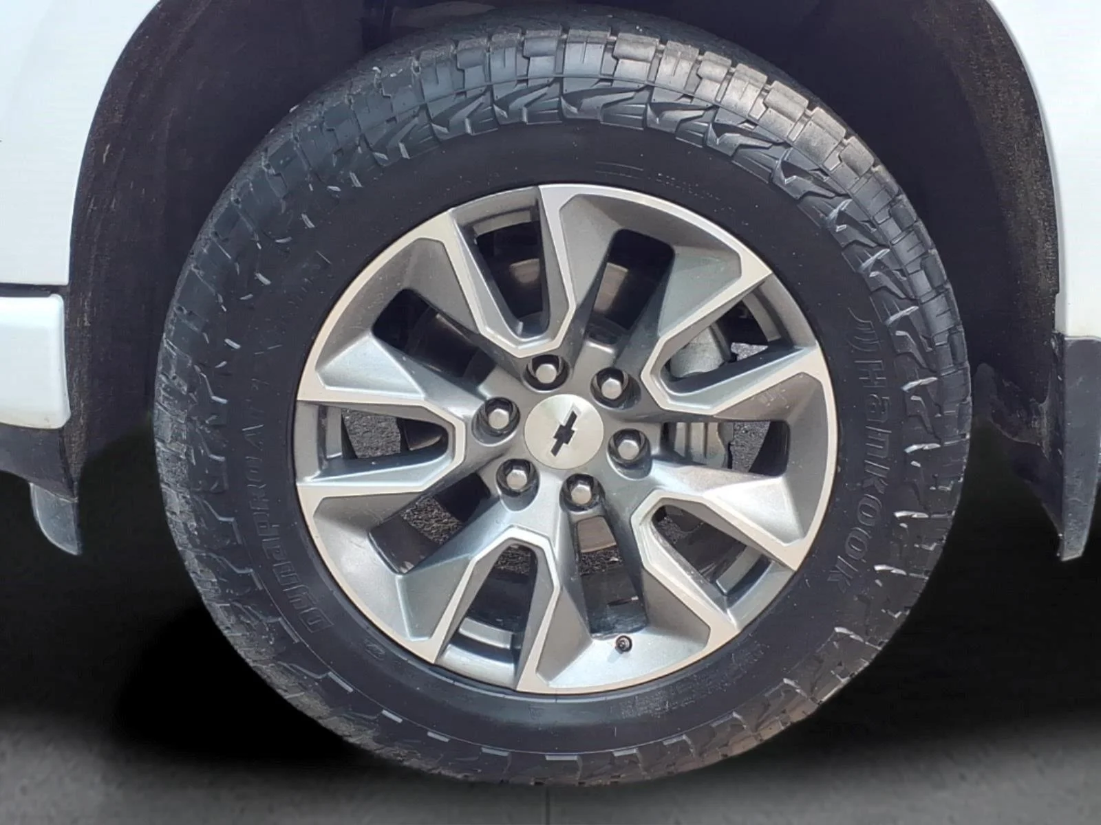 Used 2022 Summit White Chevrolet RST image 9