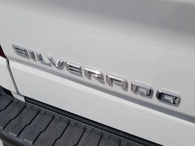 New 2026 Summit White Chevrolet LT Trail Boss image 12