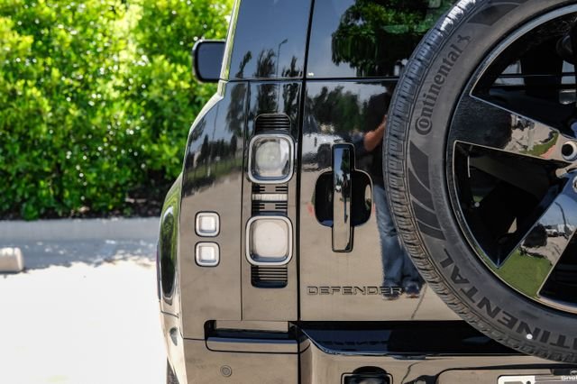 2025 Land Rover Defender V8 - Photo 69