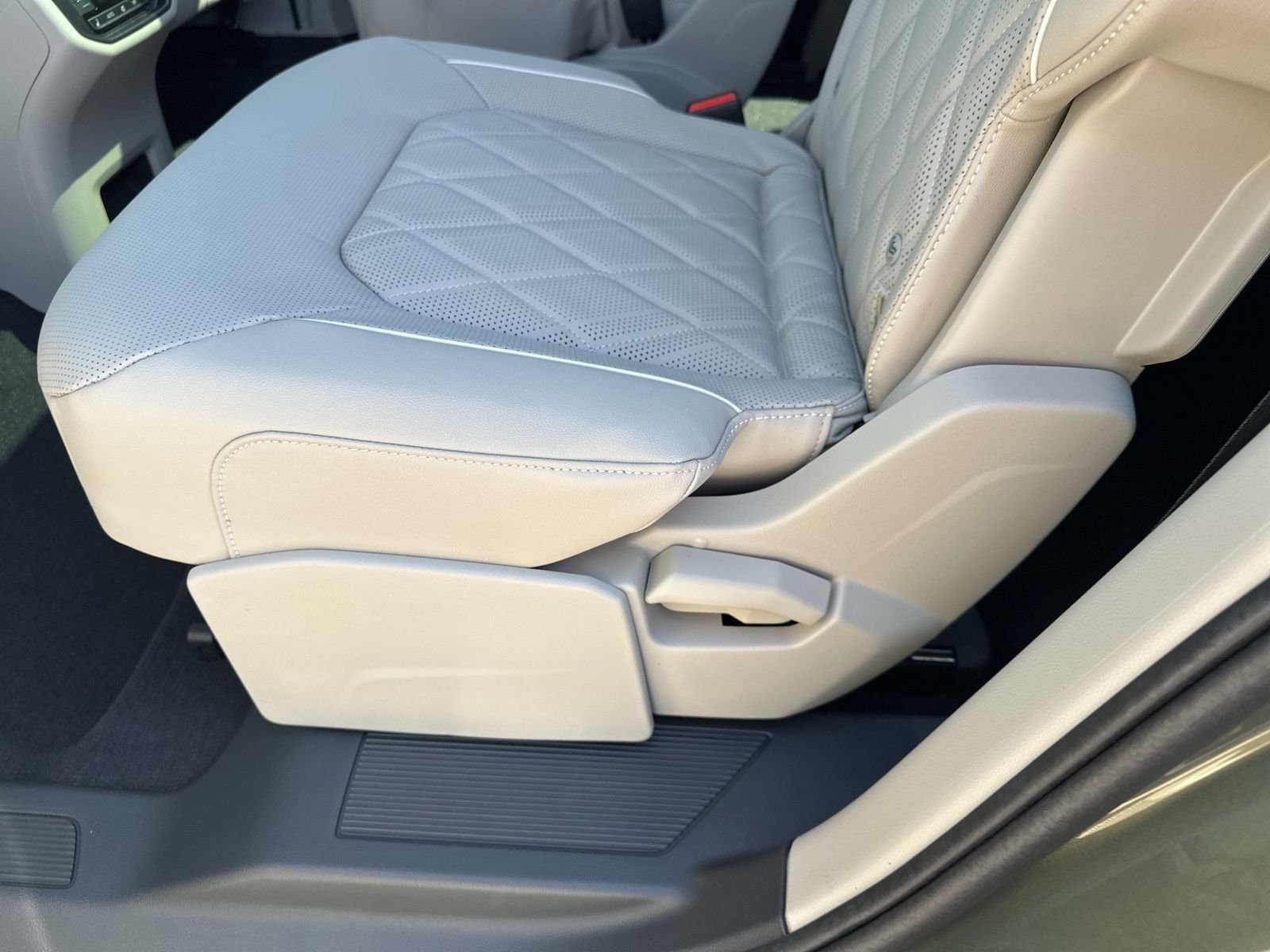 New 2026 Green Volkswagen 2.0T SEL Premium R-Line image 28
