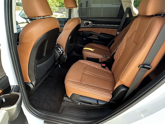 Used 2023 White Kia X-Line SX Prestige image 18