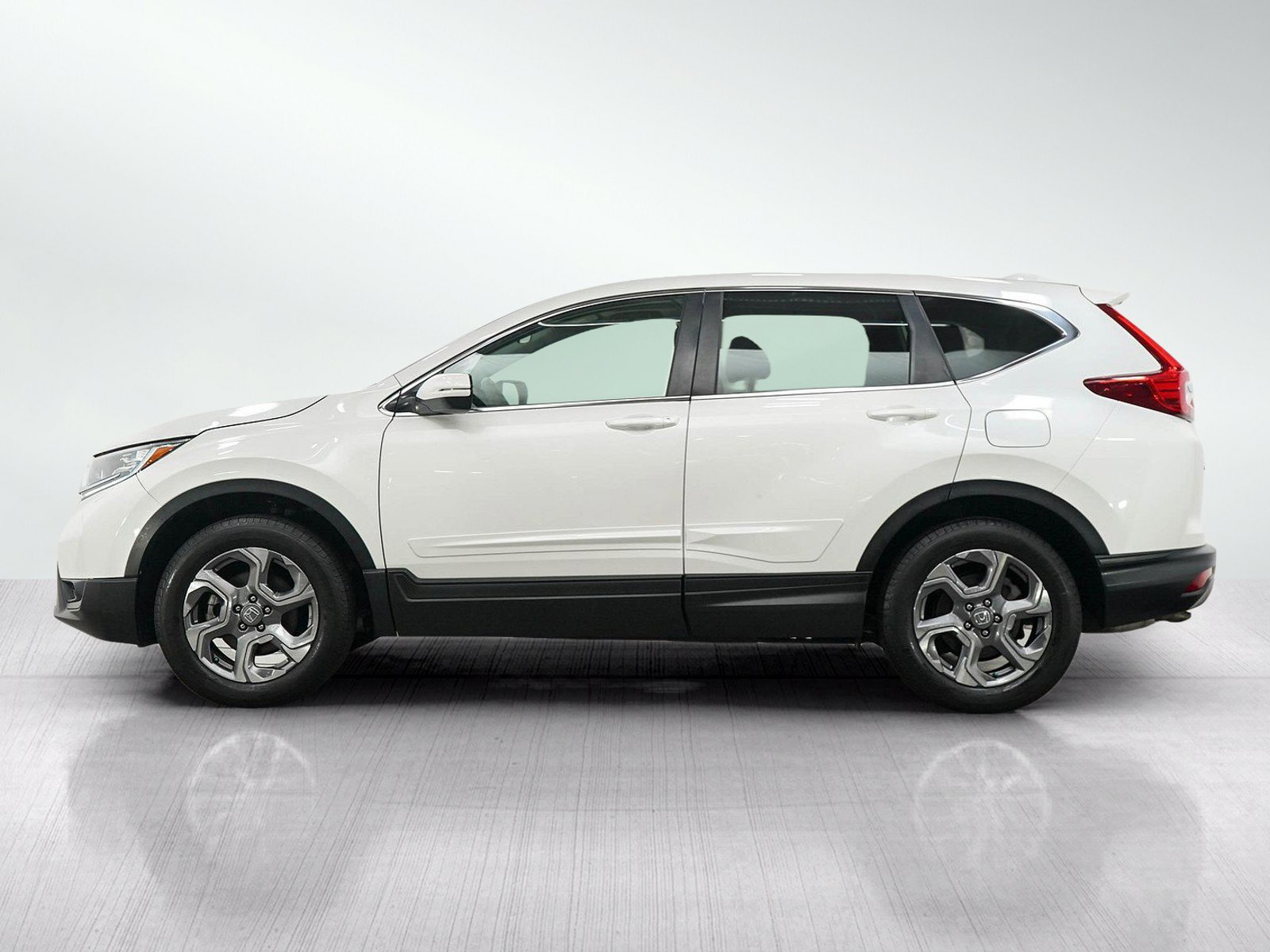 Used 2018 Honda CR-V EX with VIN 5J6RW2H55JL008302 for sale in Minneapolis, Minnesota