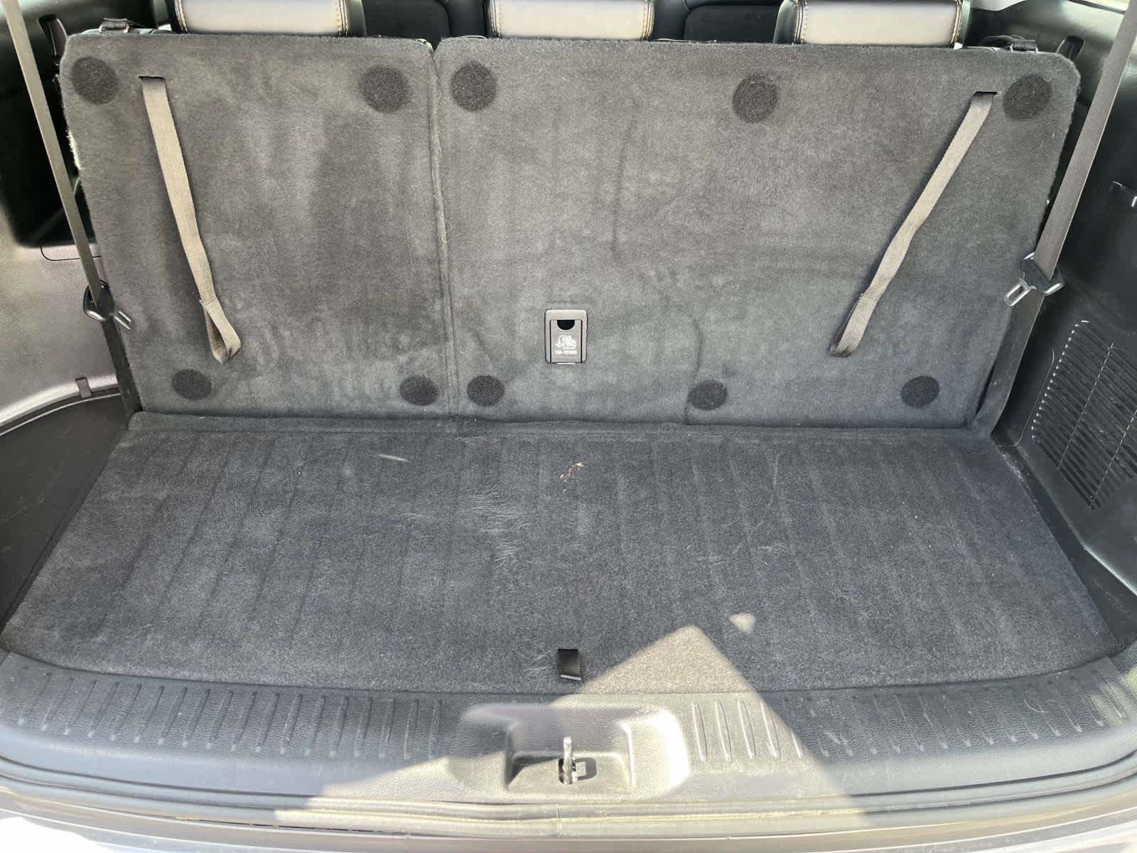 Used 2017 Predawn Gray Mica Toyota XLE image 20