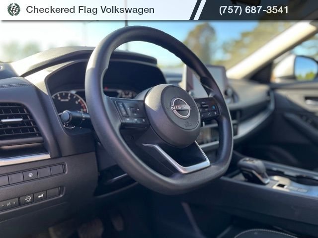 Used 2024 Brilliant Silver Metallic Nissan SV image 17