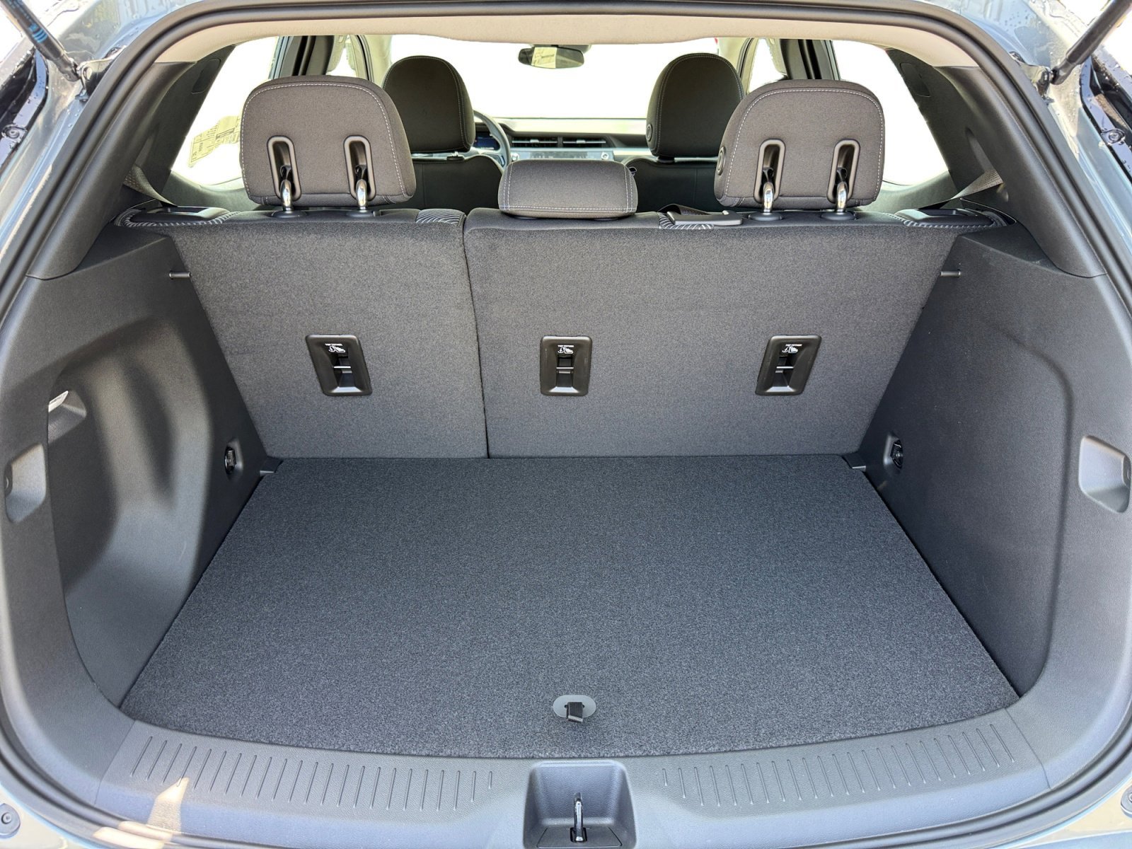2027 Chevrolet Bolt LT - Photo 17