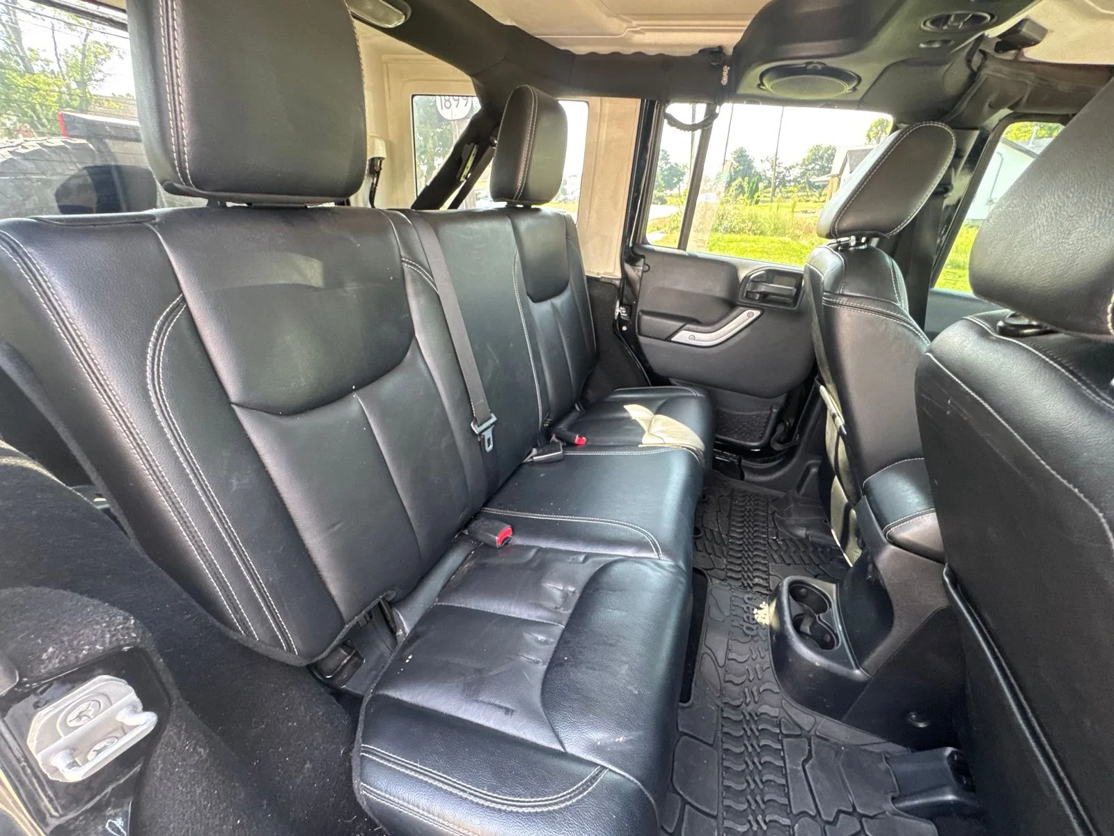 Used 2014 Black Jeep Unlimited Rubicon image 22