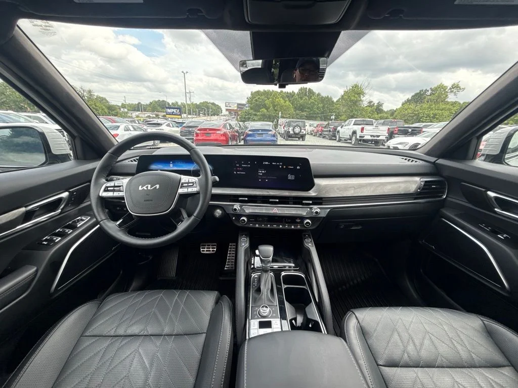 Used 2025 Gray Kia SX-Prestige X-Line image 8