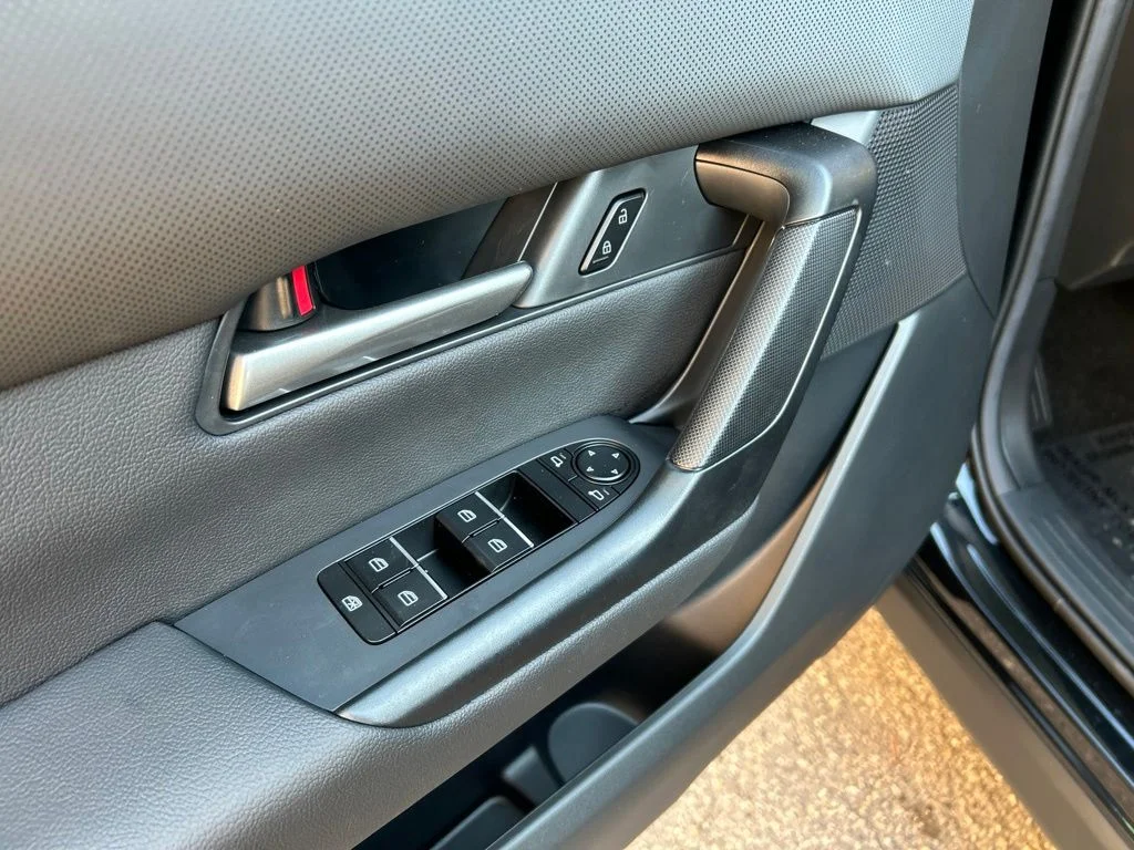 New 2026 Jet Black Mica Mazda 2.5 S Preferred image 13