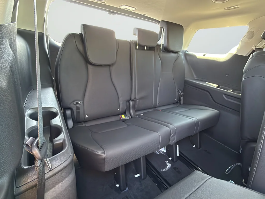 New 2026 Snow White Pearl Kia SX Prestige image 10