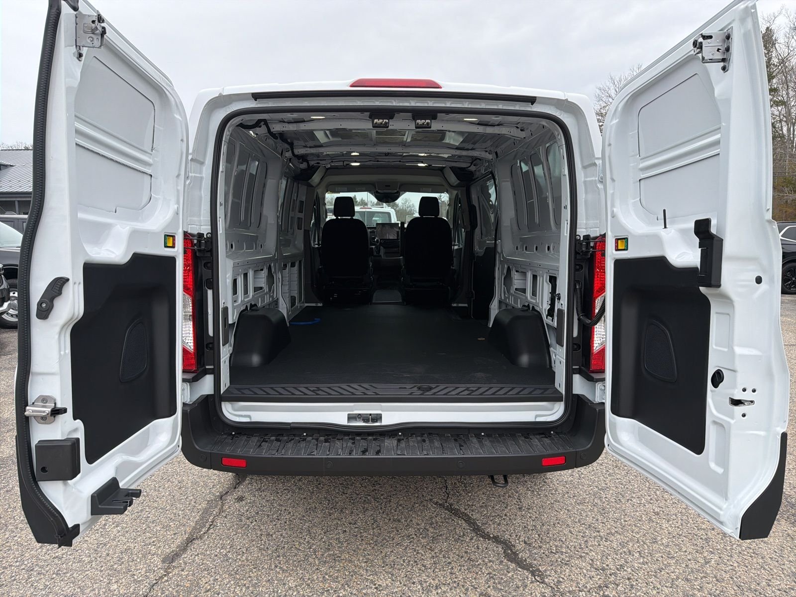 New 2026 Oxford White Ford Cargo Van image 7