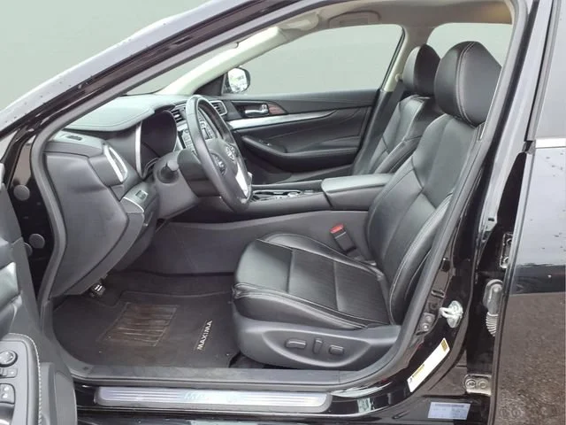 Used 2023 Black Nissan SV Xtronic CVT image 16