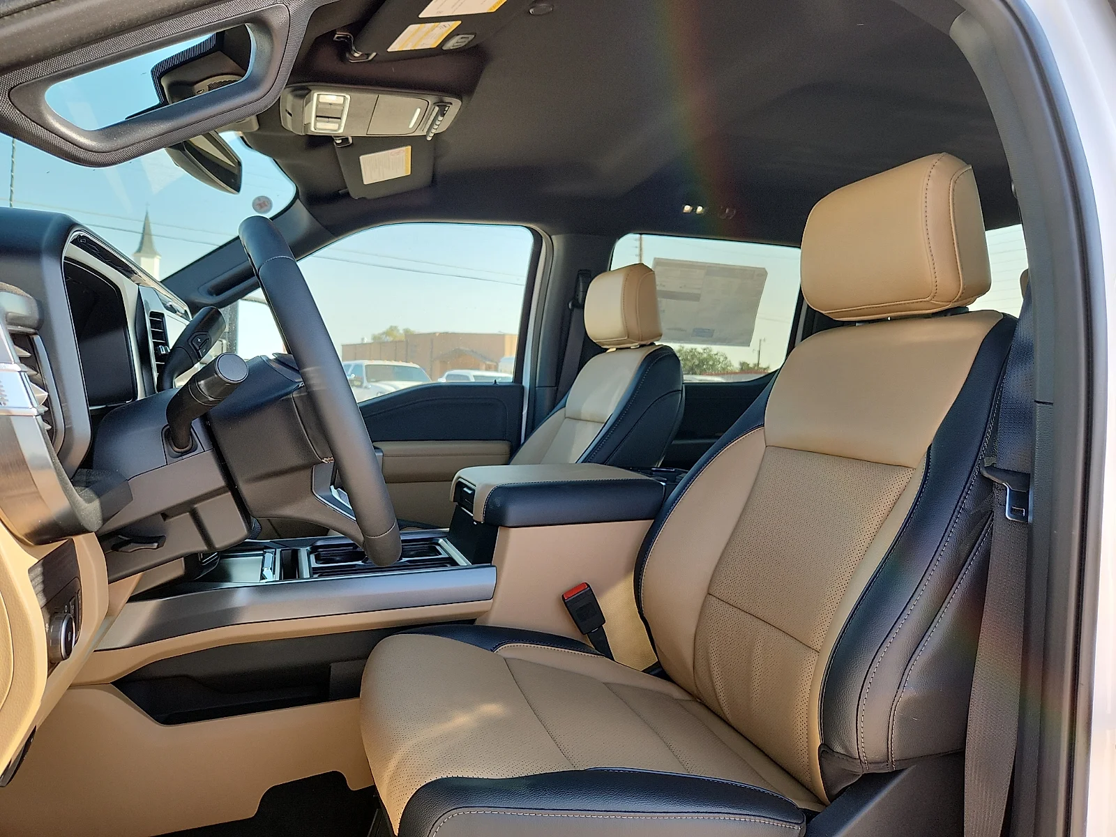New 2026 Oxford White Ford Lariat image 17