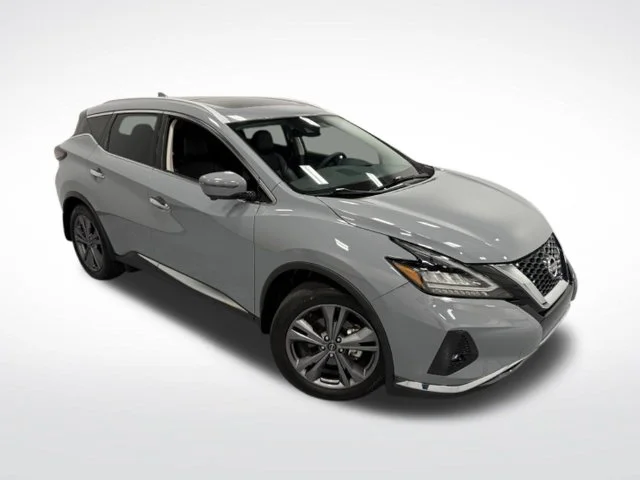 Used 2024 Gray Nissan Platinum image 35