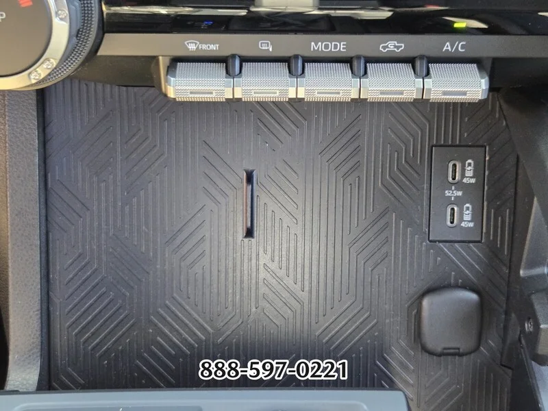 Used 2025 Underground TOYOTA SR5 image 25