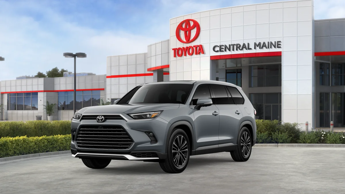 2026 Toyota Grand Highlander Hybrid MAX Platinum AWD's photo