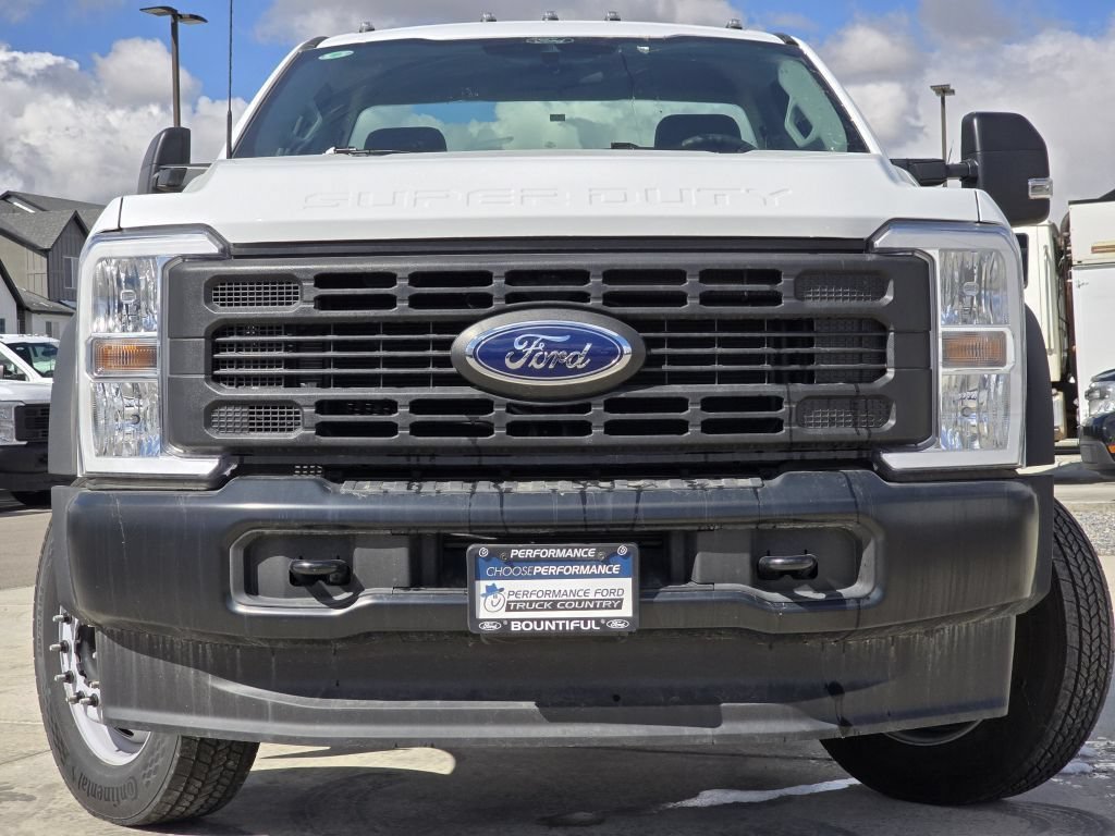 2025 Ford F-550 Super Duty Chassis Cab XL - Photo 3