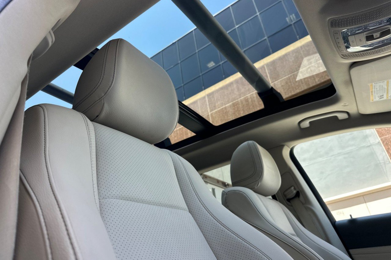 Used 2020 Lunar Blue Metallic Mercedes-Benz GLS 450 image 17