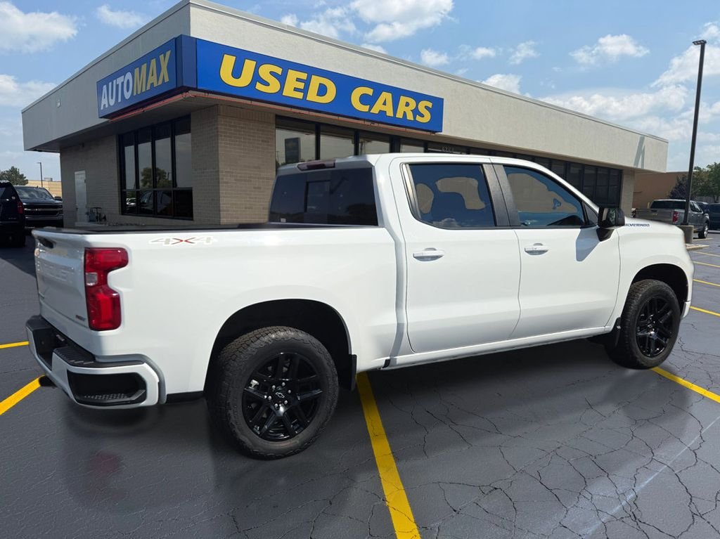Used 2024 Summit White Chevrolet RST image 5