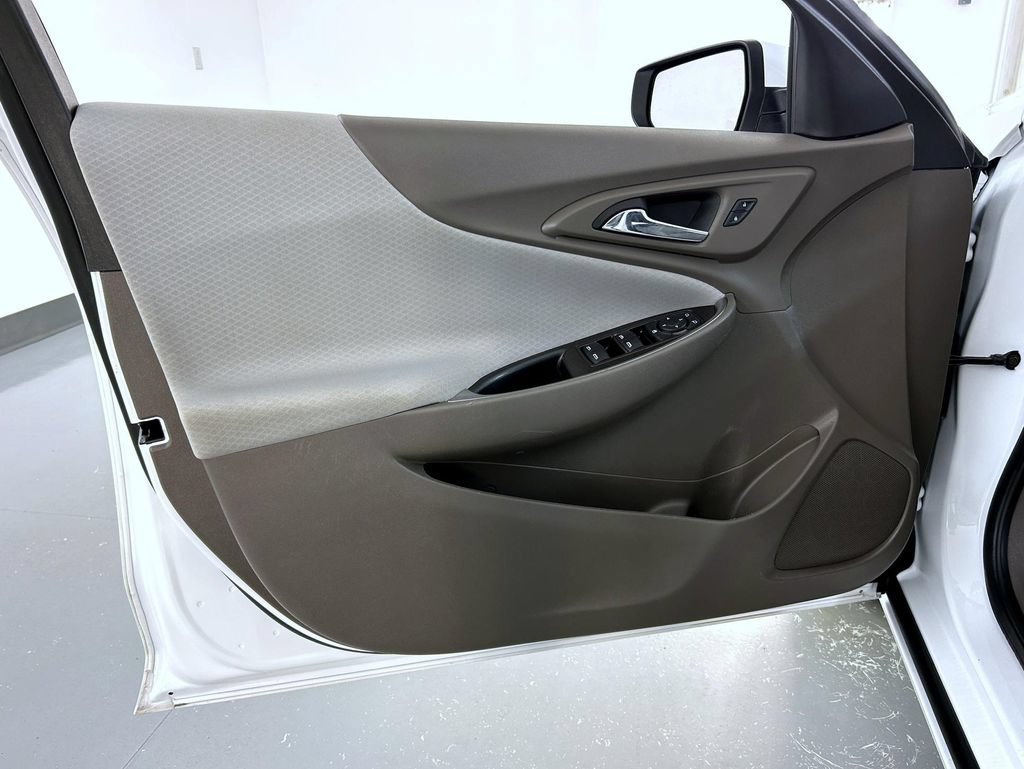 2025 Chevrolet Malibu 1LT - Photo 10