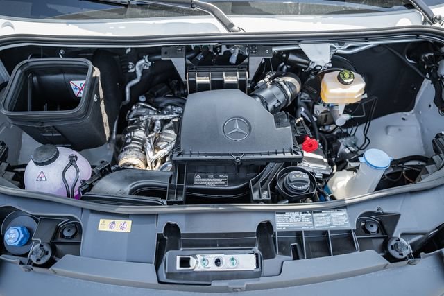 New 2026 Arctic White Mercedes-Benz Crew 144 WB image 59