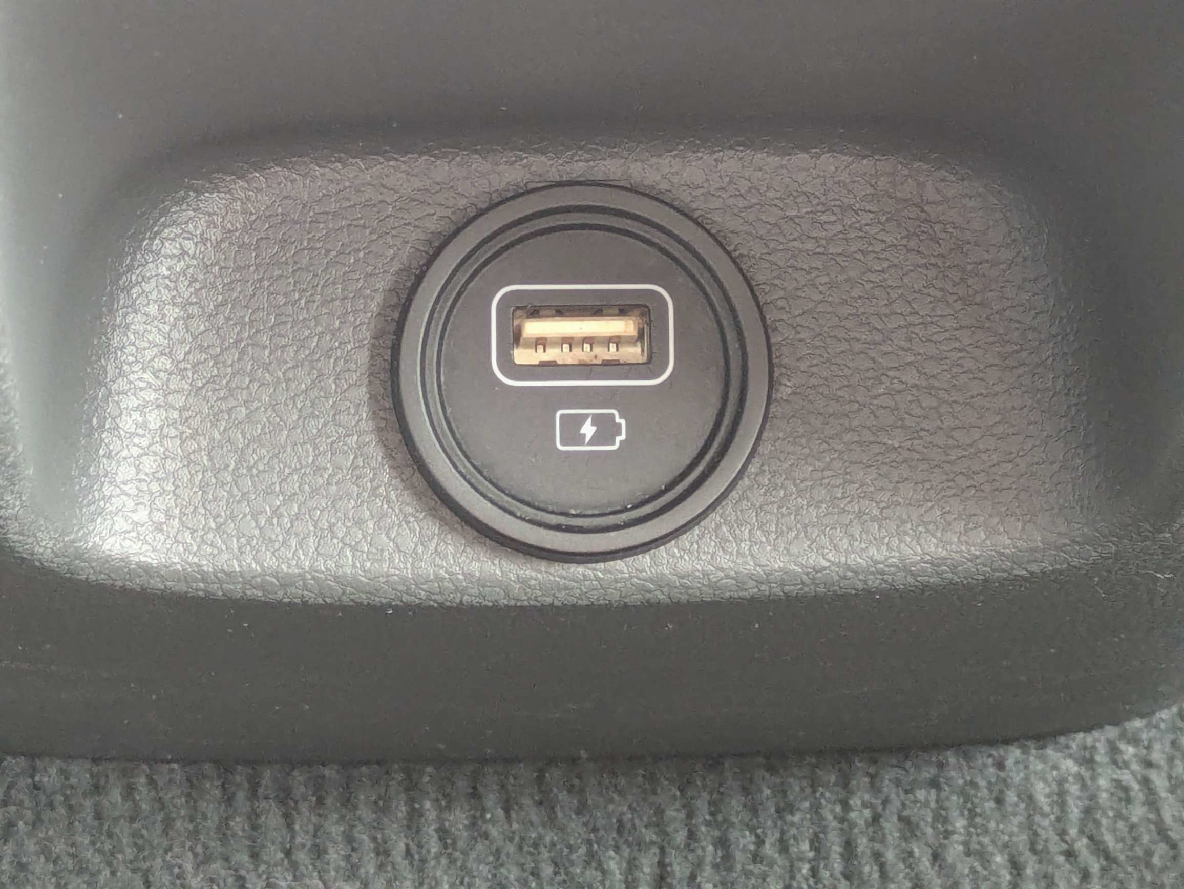 Used 2021 Hyper White Hyundai SEL image 20
