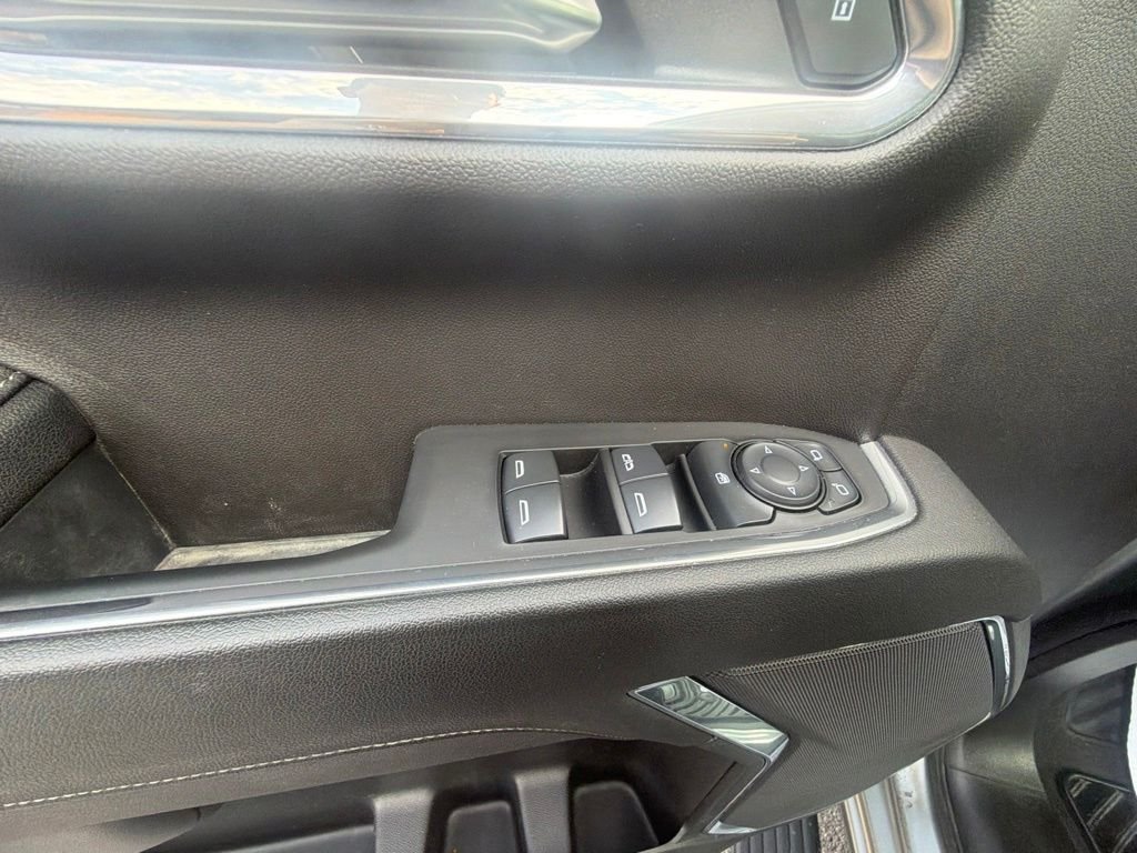 Used 2024 Silver GMC Elevation image 24
