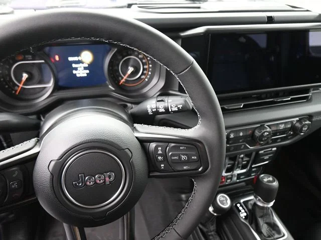 Used 2026 Purple Jeep Rubicon image 29