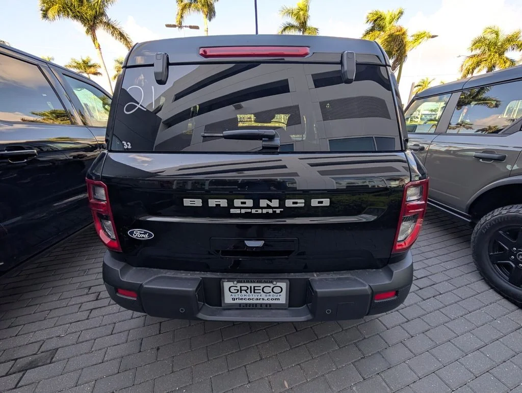 New 2026 Shadow Black Ford Outer Banks® image 6