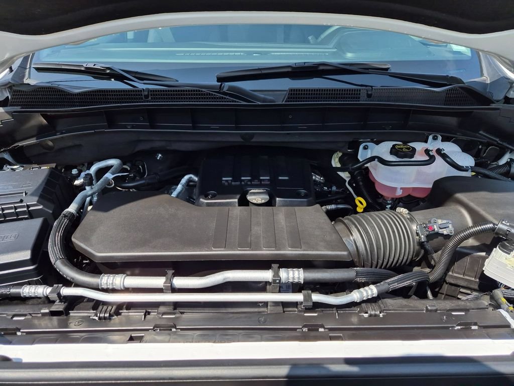 Used 2026 White GMC Elevation image 26
