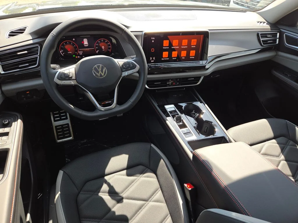 New 2026 Deep Black Pearl Volkswagen 2.0T Peak Edition image 8