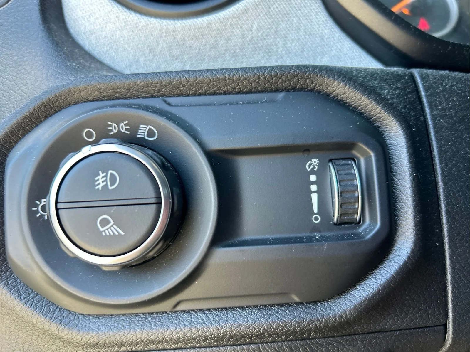 Used 2025 41 Jeep Nighthawk image 24