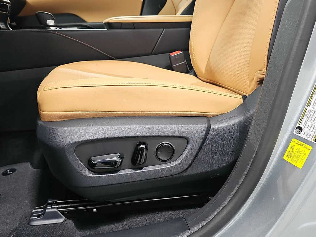 New 2026 Iridium Lexus PREMIUM PLUS image 28