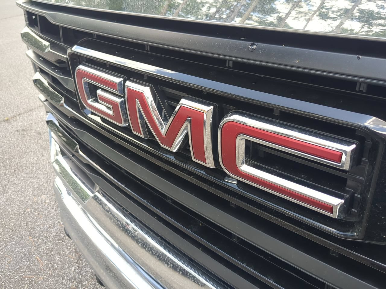 New 2026 Summit White GMC Pro image 29