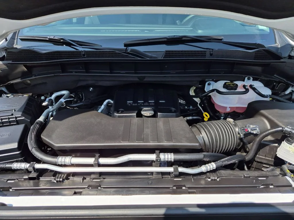 Used 2026 White GMC Elevation image 26