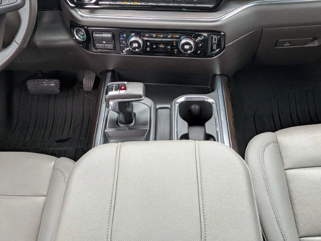 Certified Used 2024 Titanium GMC SLT image 17
