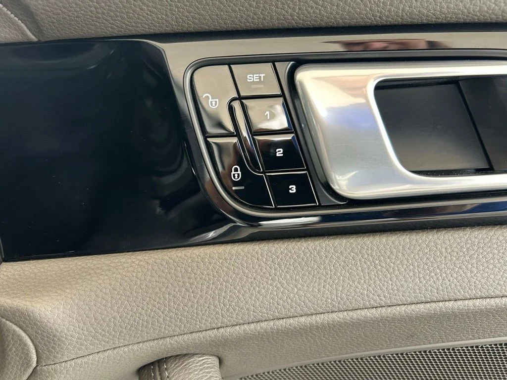 Used 2018 Black Porsche 4 image 28