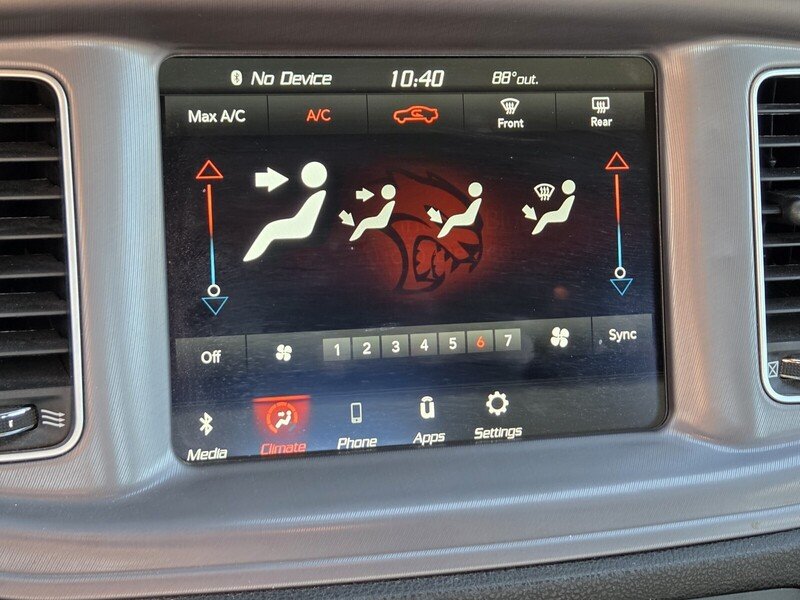 Used 2023 Black Dodge SXT image 28