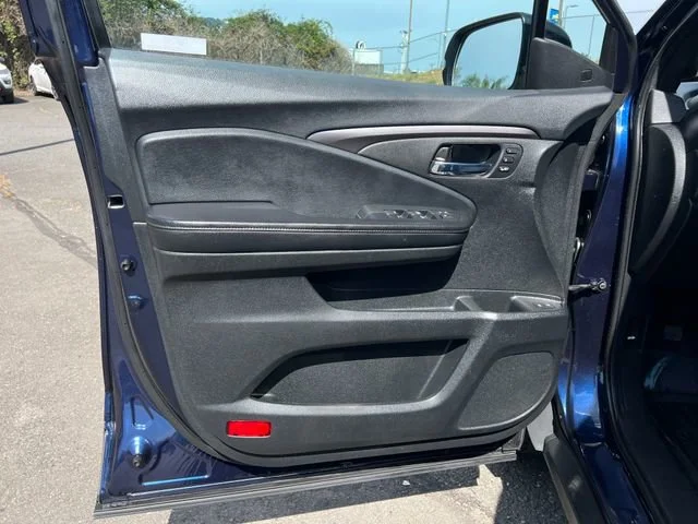 Used 2021 Obsidian Blue Pearl Honda EX-L image 16