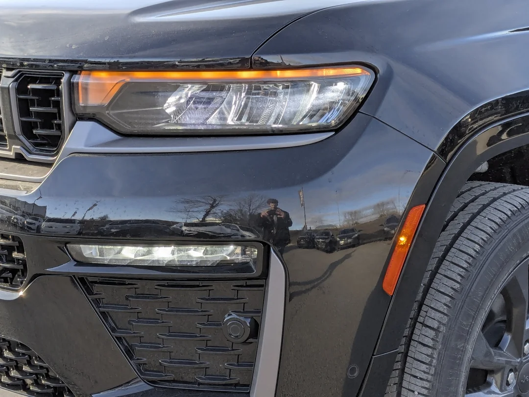 New 2026 Black Jeep Limited Reserve - - 4x4 - Nappa Leather - Ventilated Seats - Trailer Tow Pack & More! image 10