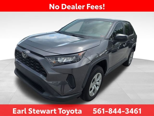 Used 2022 Gray Toyota LE image 5