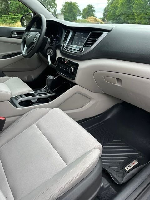Used 2018 Molten Silver Hyundai SEL image 23