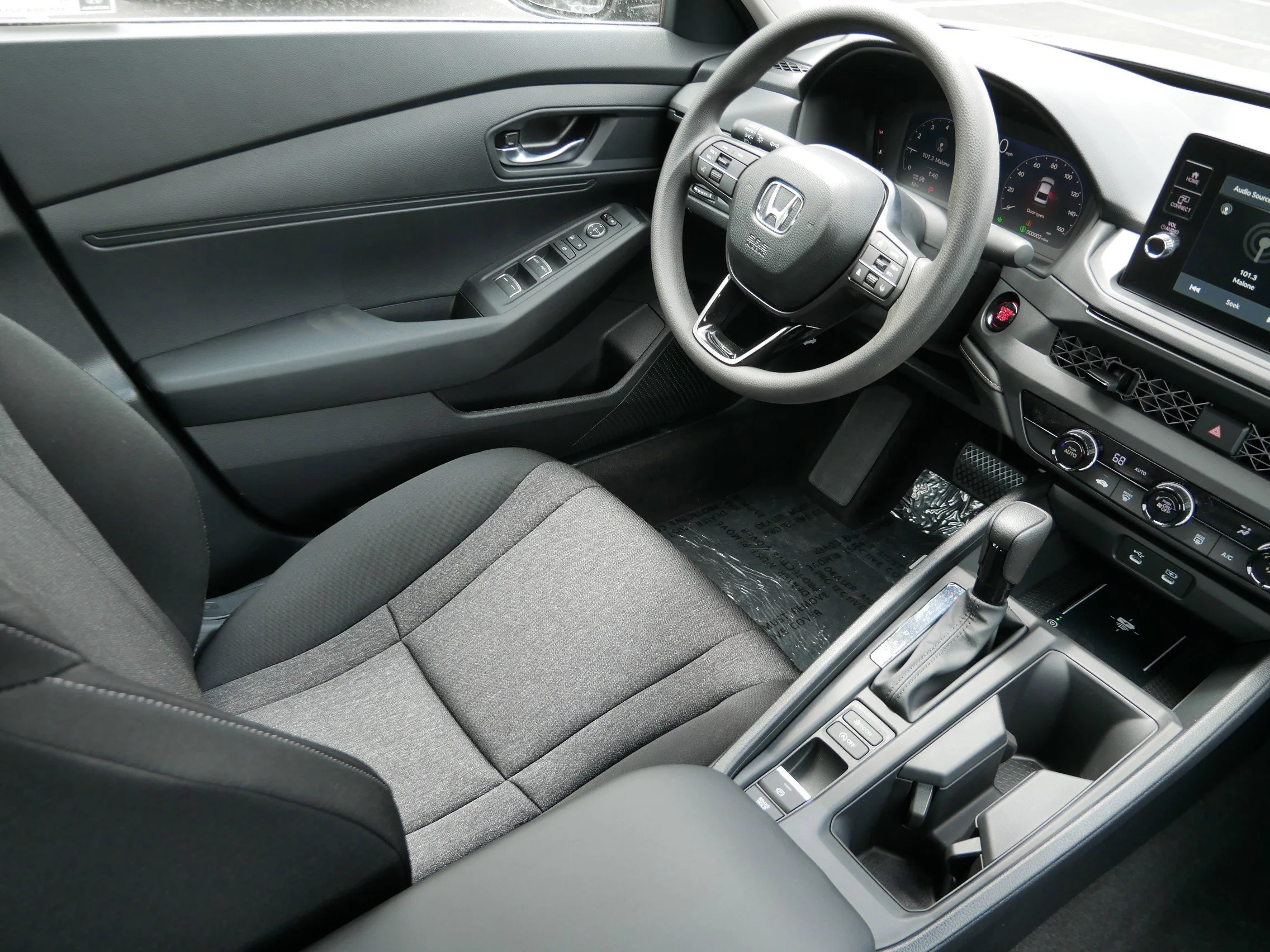 New 2026 Meteorite Gray Metallic Honda LX image 9