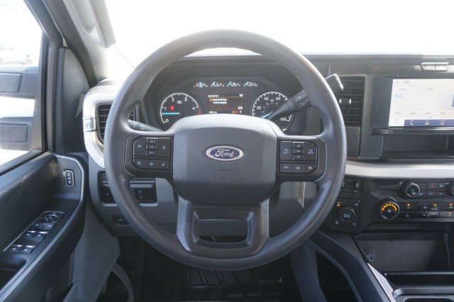 Used 2025 Oxford White Ford XLT image 22