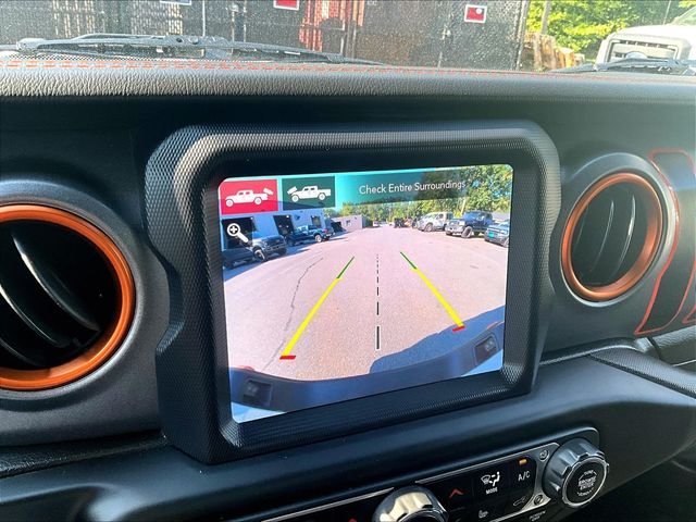 Used 2020 White Jeep Mojave image 26