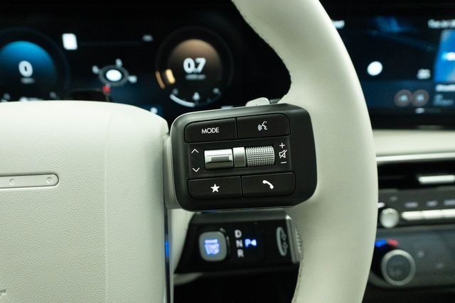 Certified Used 2026 White Hyundai SEL Convenience image 8