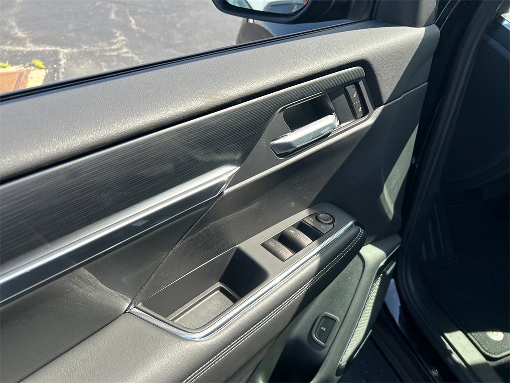 2026 GMC ACADIA - Image 13