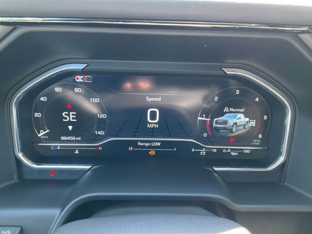 Used 2024 White GMC AT4X image 17