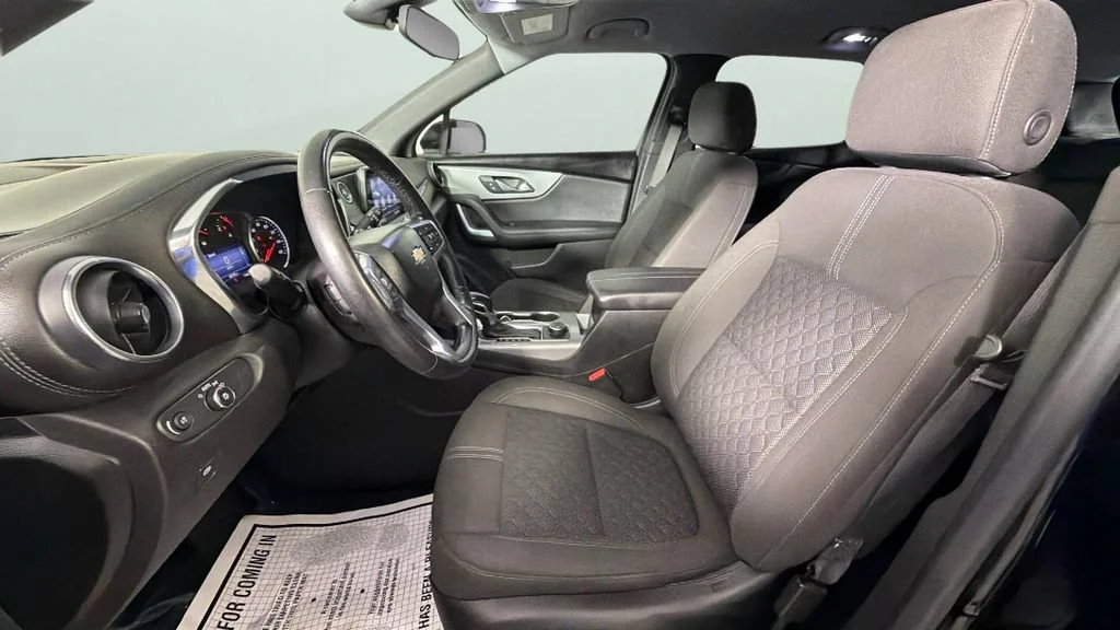 Used 2019 BLACK Chevrolet FWD 4dr w/1LT image 17