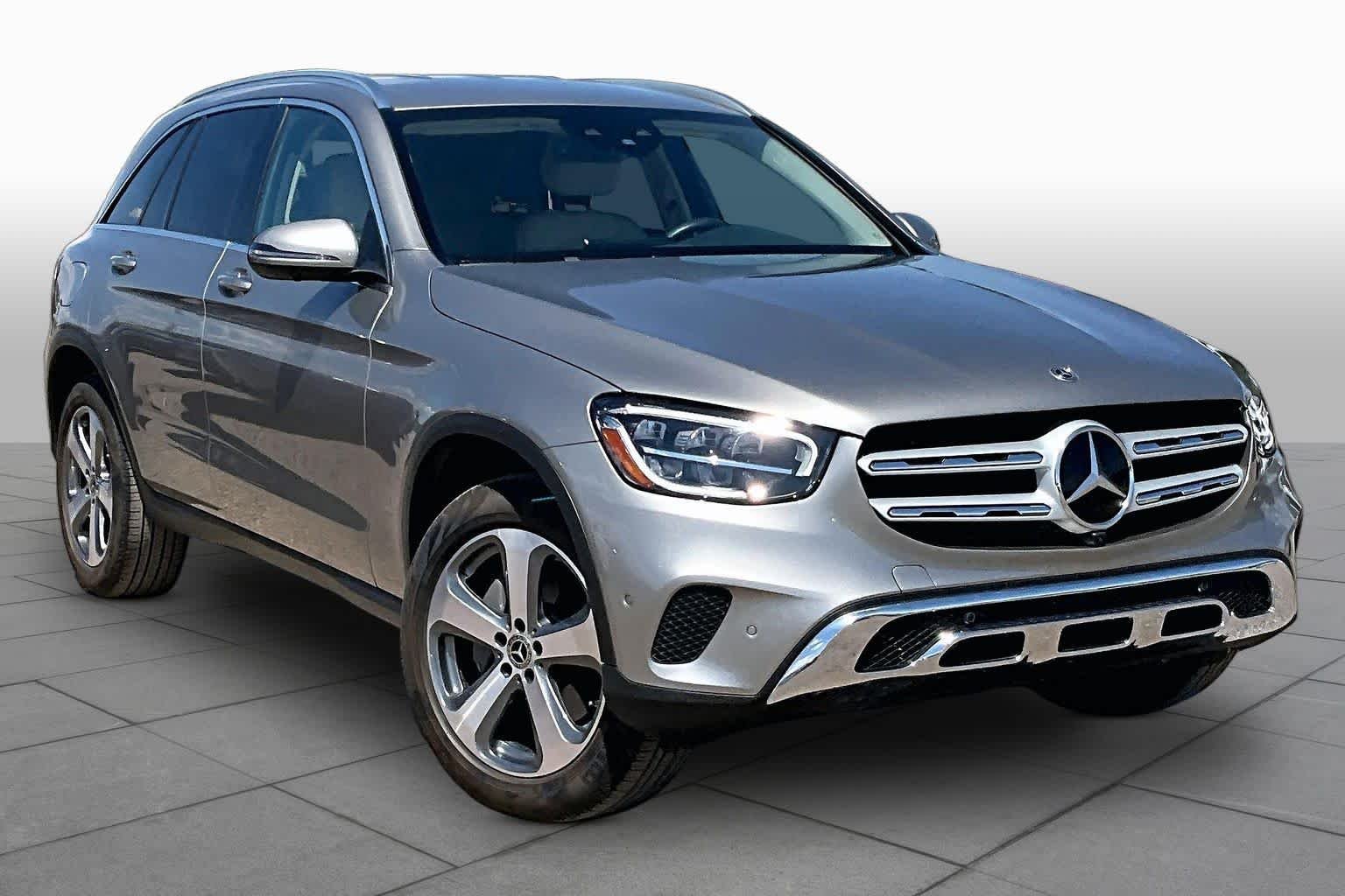 Used 2022 Mojave Silver Metallic Mercedes-Benz GLC 300 image 2